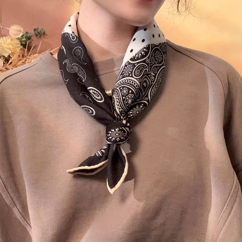 

Шелково-шерстяной платок Mulberry 63 см с узором в горошек и цветами кешью, двусторонний, гетерохроматический, для женщин, весна-осень