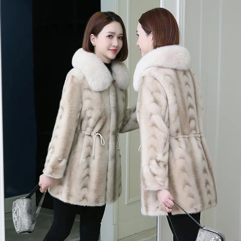 2024 Winter New Sheep Shearing Temperament Coat Female Golden Lmitation Mink Middle-aged Mother Dressed Haining Fox Coat Tide.