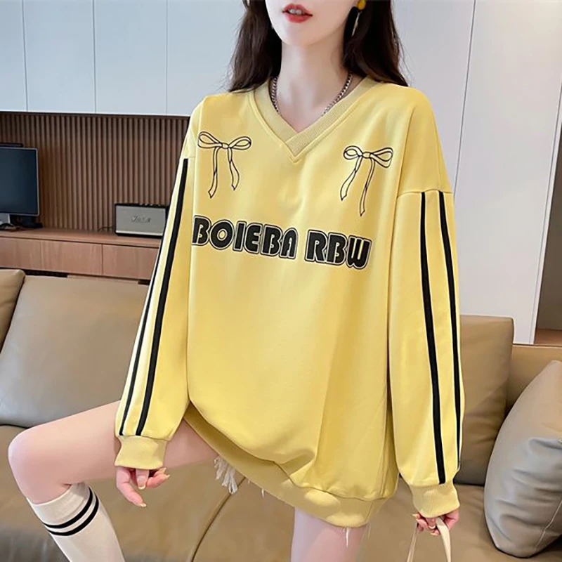 

Fashion V-Neck Spliced Casual Printed Letter T-Shirts Female Clothing 2024 Autumn New Loose Korean Tops Young Style Tee Shirt