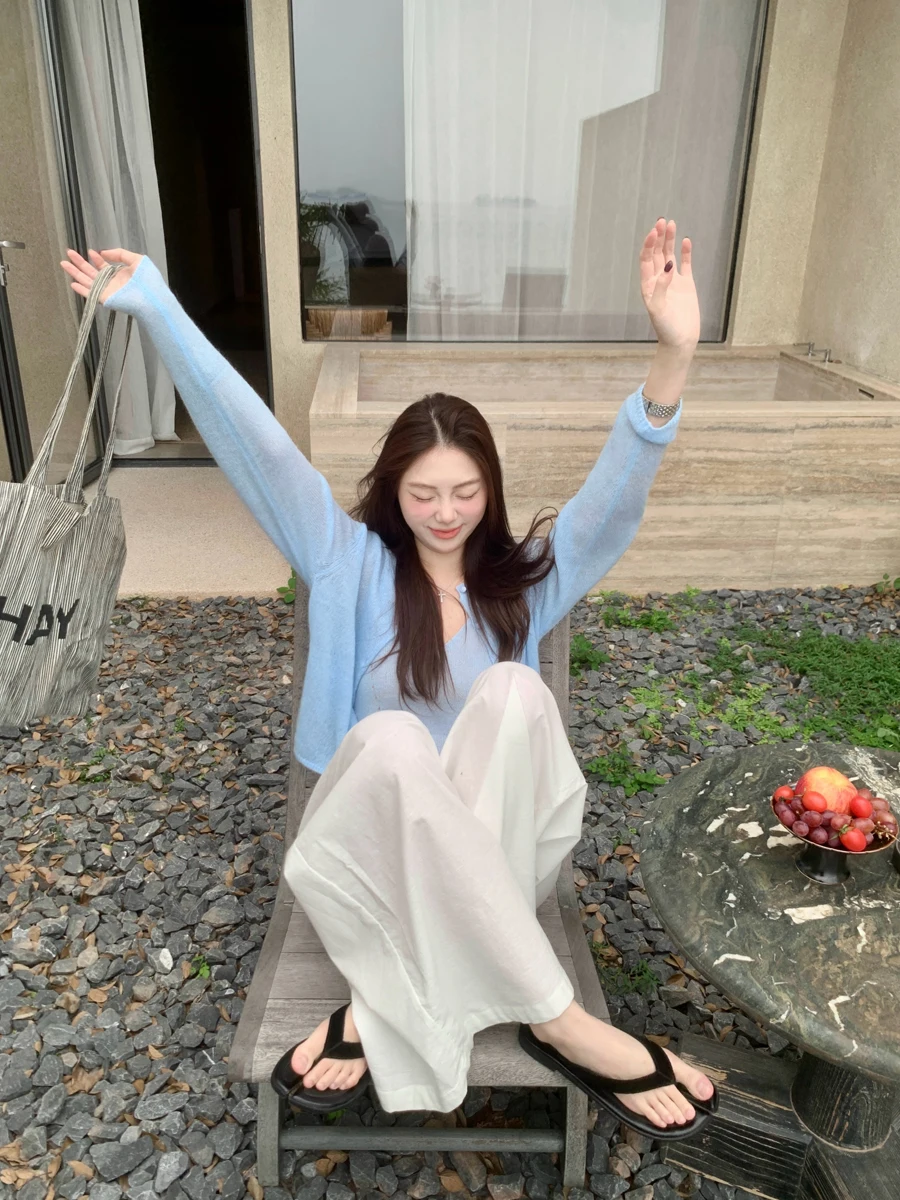 

Early Spring Lightweight Wool Camere Knitted Sweater Set Women round Ne Open Cardigan V-ne Tank Top Two-piece Set