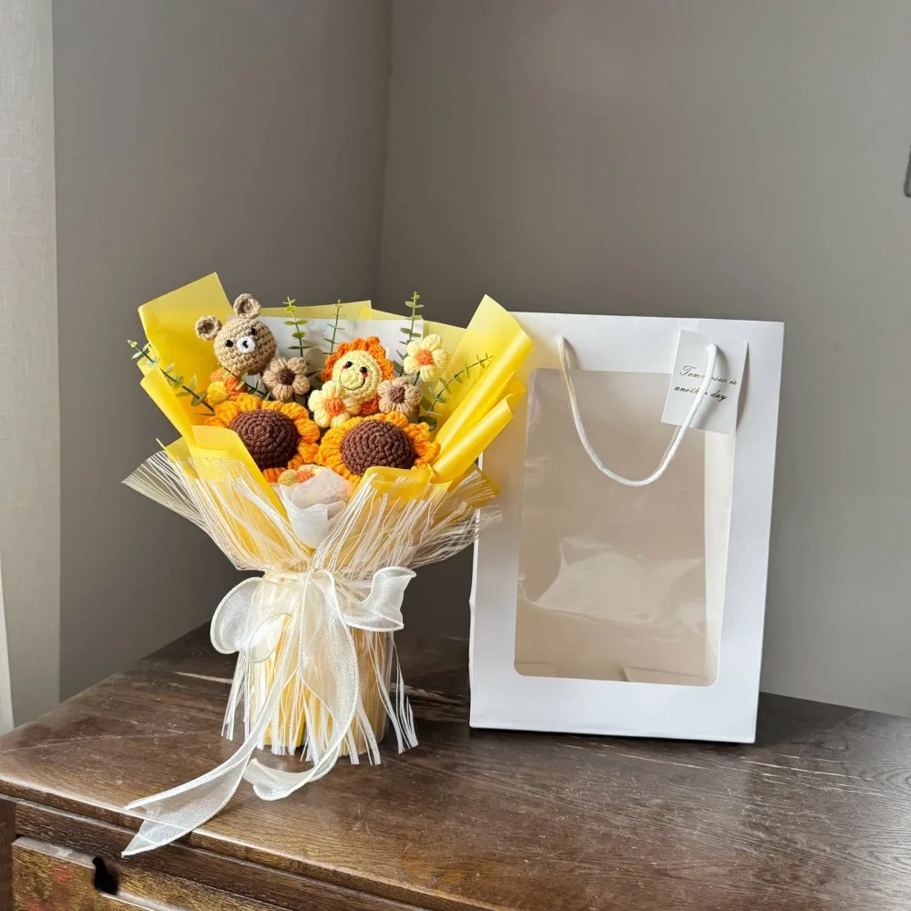 

Готовый букет из милых вязаных цветов: имитация подсолнухов и цветов из пряжи