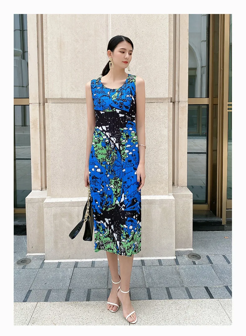 

HOT SELLING Miyake Pleated Round Neck Western Style Map Print Dress Spring Summer New Slimming Sleeveless Tank Dress IN STOCK