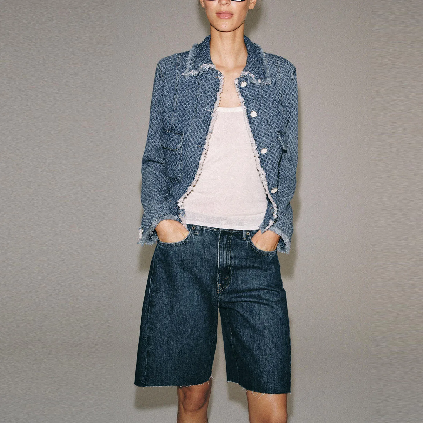 Women's Fashionable Long Sleeve Collared Denim Jacket with Pocket Button Detail Autumn 2026 New Arrival Short Outerwear
