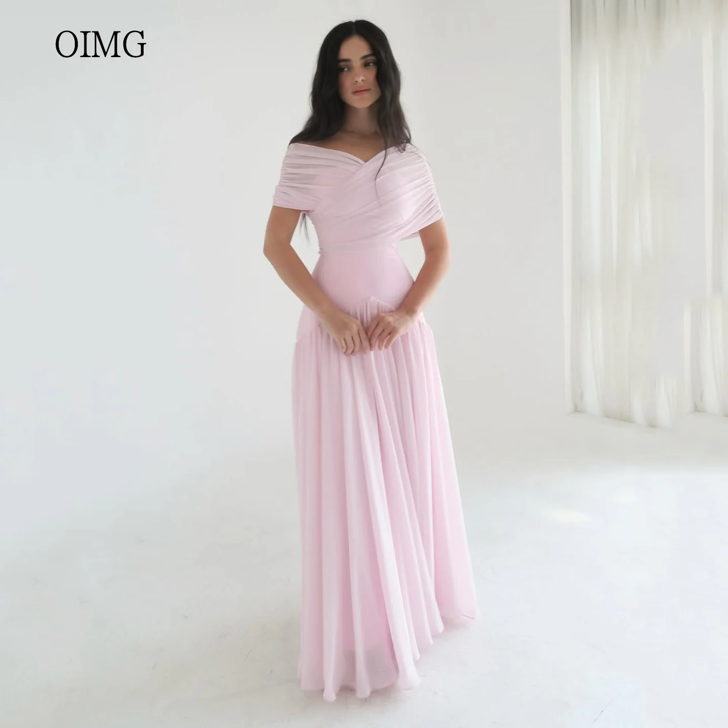 

OIMG Maxi Pink Off The Shoulder A Line Prom Gowns Backless Party Gown Airy Floor Length Evening Dress 2025 Customized