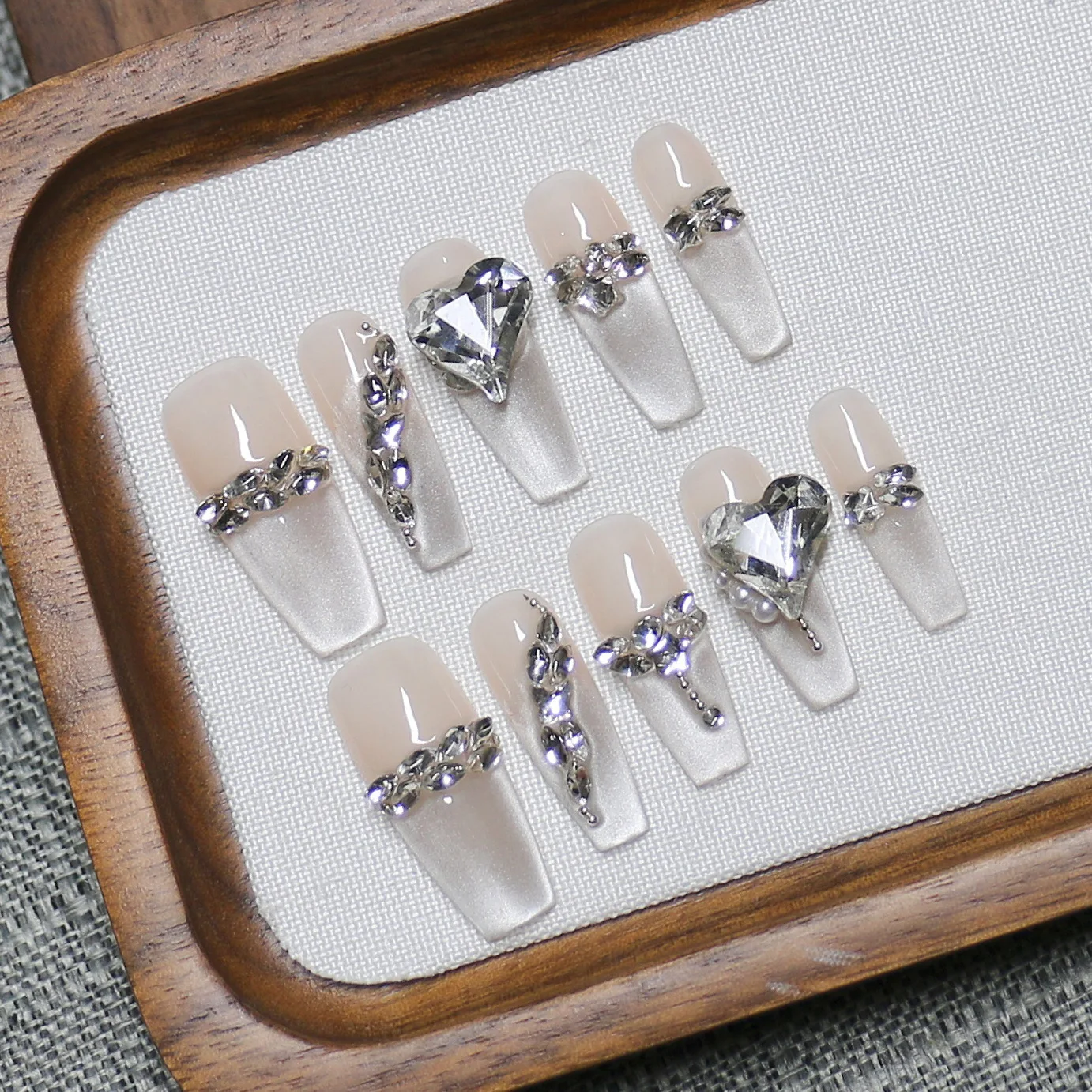 10pcs Handmade French Press On Nails Shiny Light Color Cat Eyes Rhinestone Design Sweet Fake Nails Wearable Nails Art Tips Girls