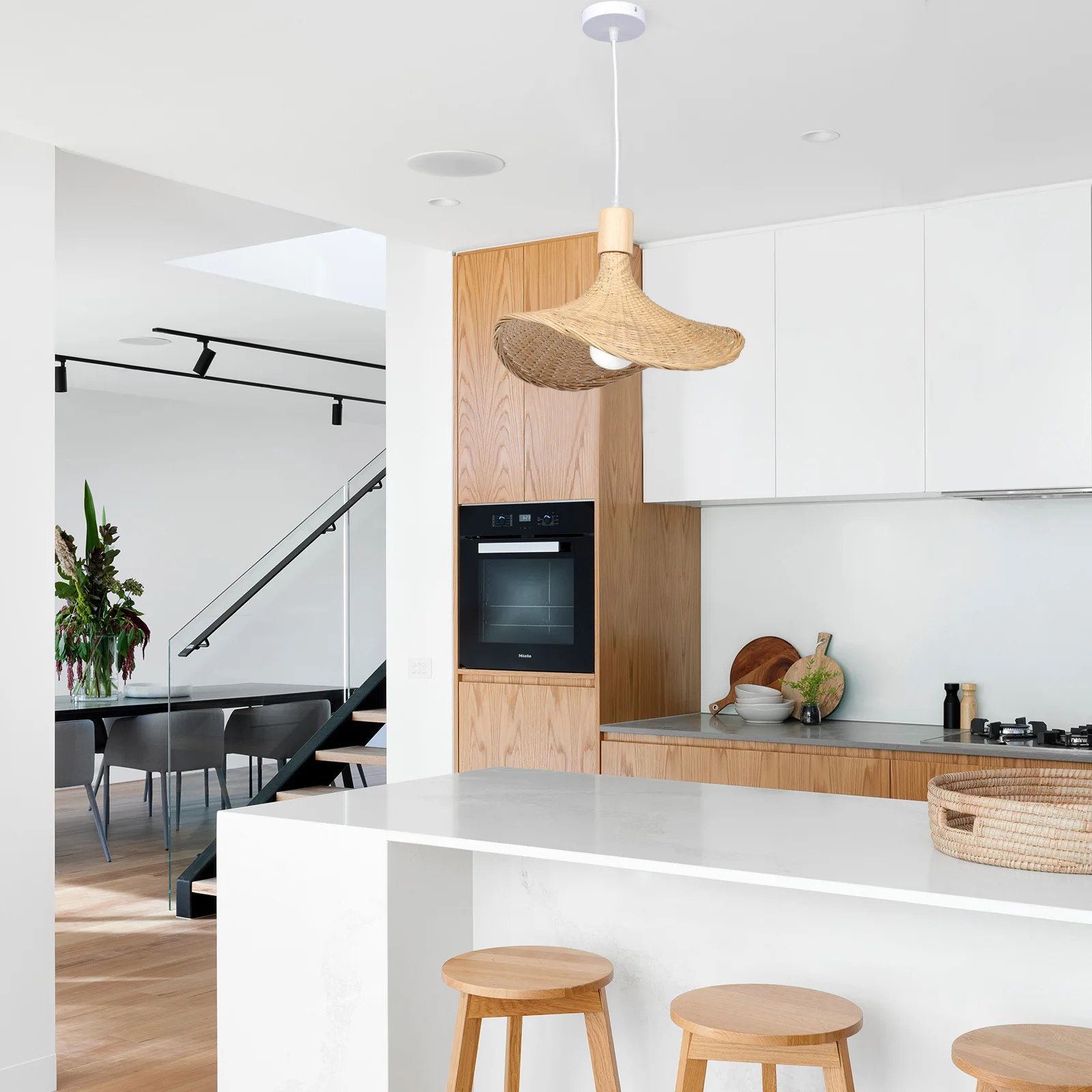 

1Pcs Bamboo Craft Ceiling Light Straw Hat Pendant Lamp Creative Hanging Ceiling Light for Home Indoor Restaurant Bar Room