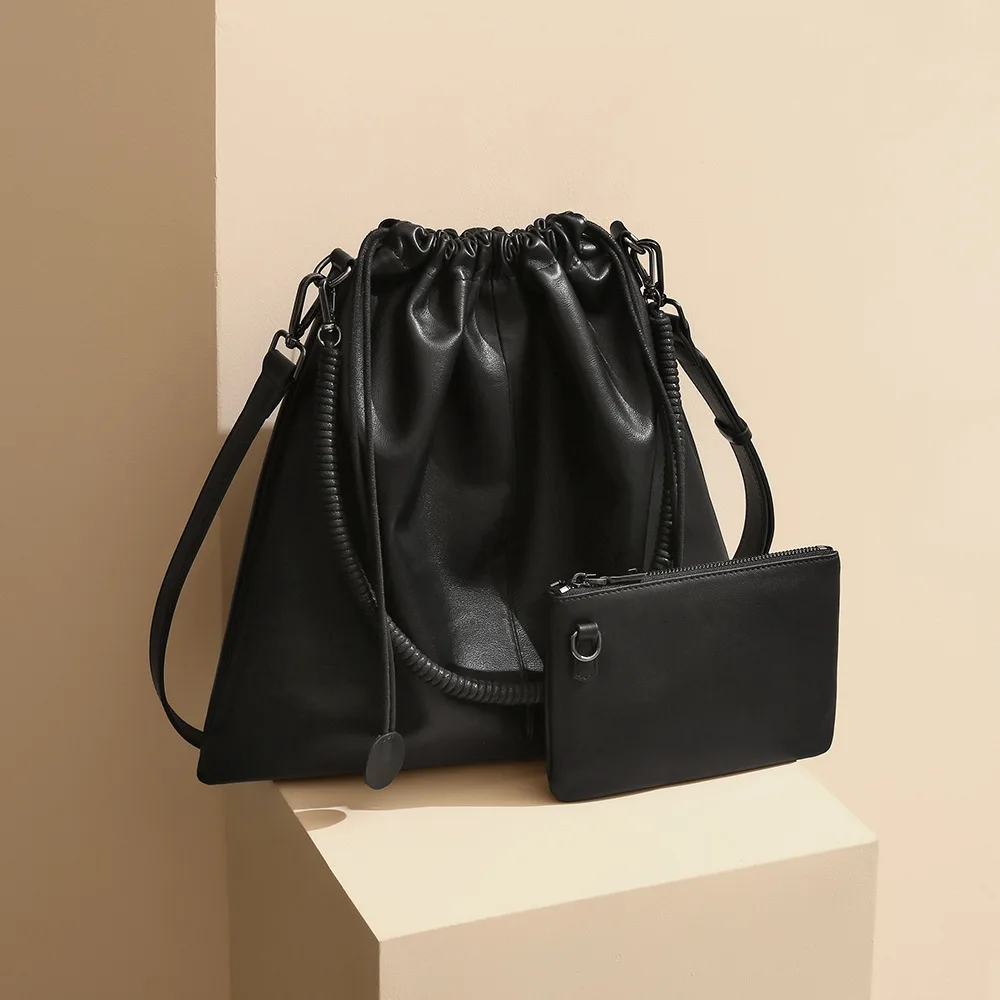 

New Top Layer Cowhide Mother Pleated Drawstring Lazy Style Soft Shoulder With Large Capacity Leather Crossbody Bag Women Handbag