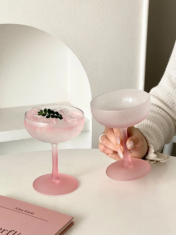 Copa Highball rosa esmerilada creativa para mujer, copa de vino de diseño estético alto, uso doméstico, cóctel, copa de champ...