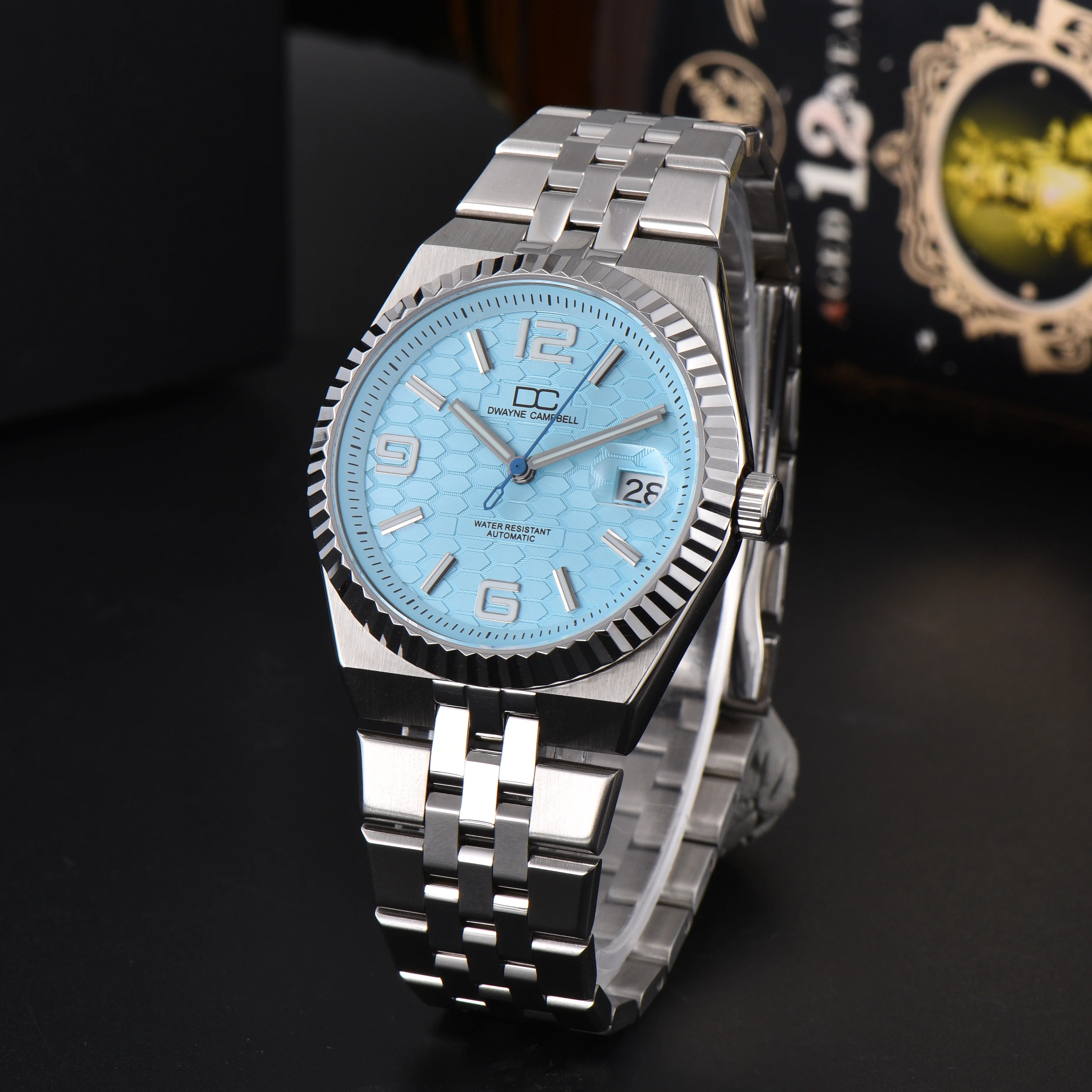 Orologio personalizzato Orologio con movimento NH35 Orologio da uomo in argento da 39,5 mm Orologio con logo personalizzato con quadrante in zaffiro a specchio completo