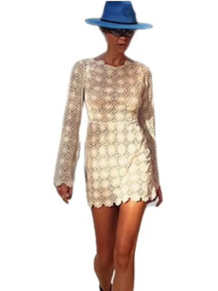 ชุดคลุมชายหาดสไตล์โบฮีเมียนสุดเซ็กซี่ คอทรงโอ แขนยาว ผ้าถัก ตัดเว้า  ชุดมินิเดรสสำหรับฤดูร้อนปี 2026 เหมาะสำหรับผู้หญิงใส่ไปเที่ยวทะเล ชุดคลุมชุดว่ายน้ำ