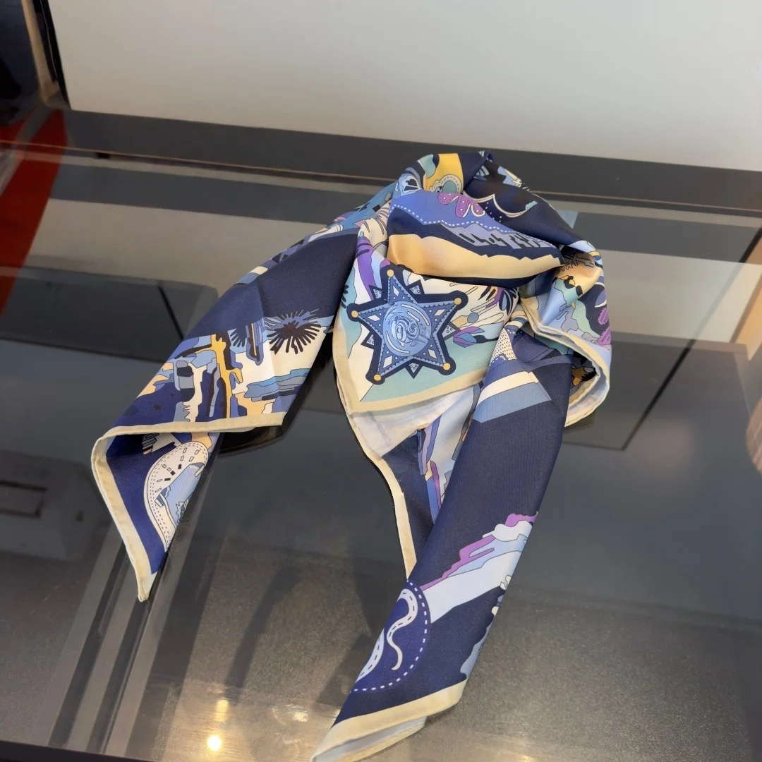 sciarpa-di-seta-di-lusso-elegante-e-versatile-con-stampa-stivali-in-pelle-sciarpa-quadrata-da-donna-foulard-accessori-da-viaggio-regali