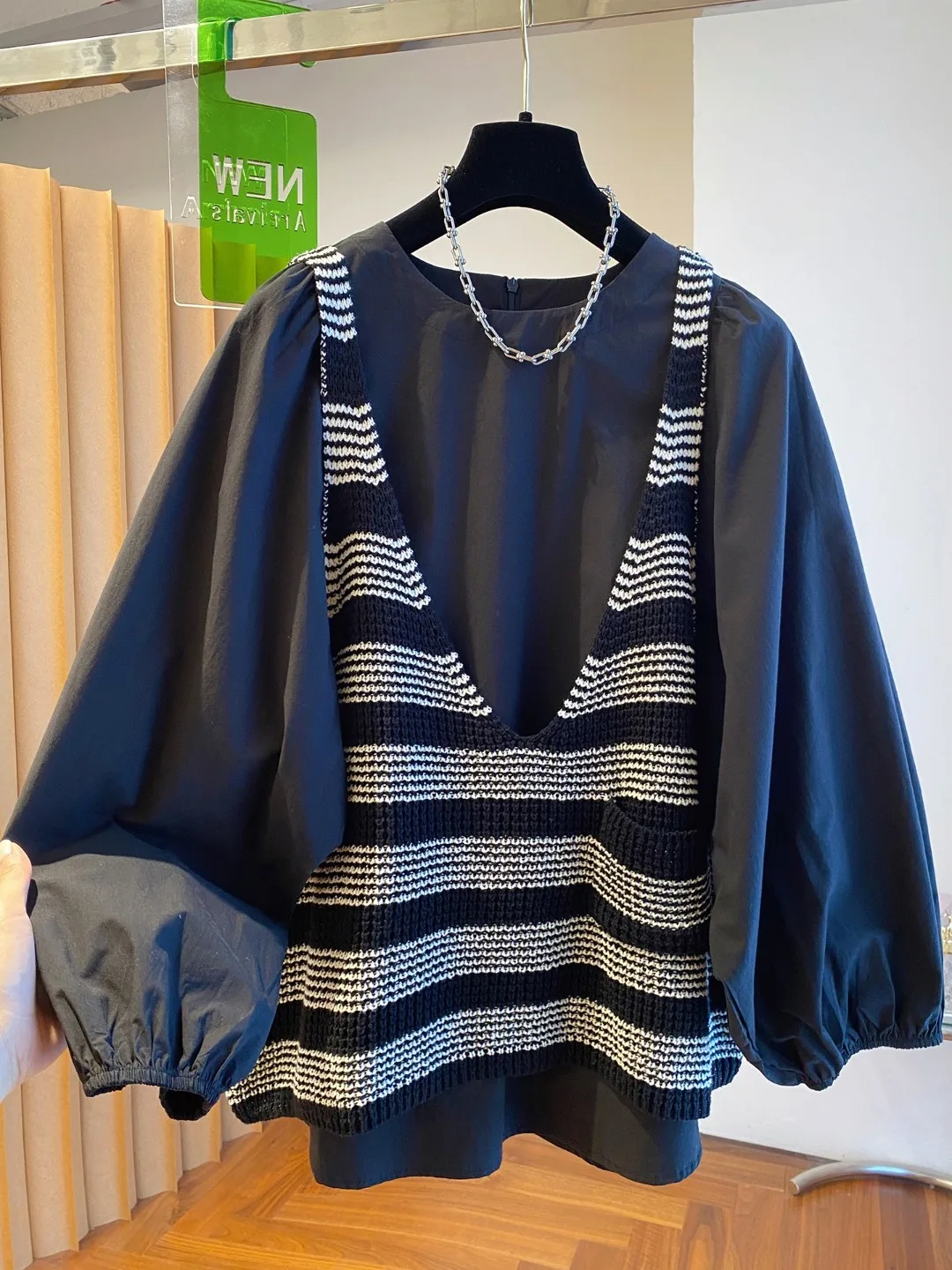 

Authentic Korean Sle Women's Knitted irt And Vest Set Casual Loose Fit Long Sve Autumn Faion Two-Piece Ensemble