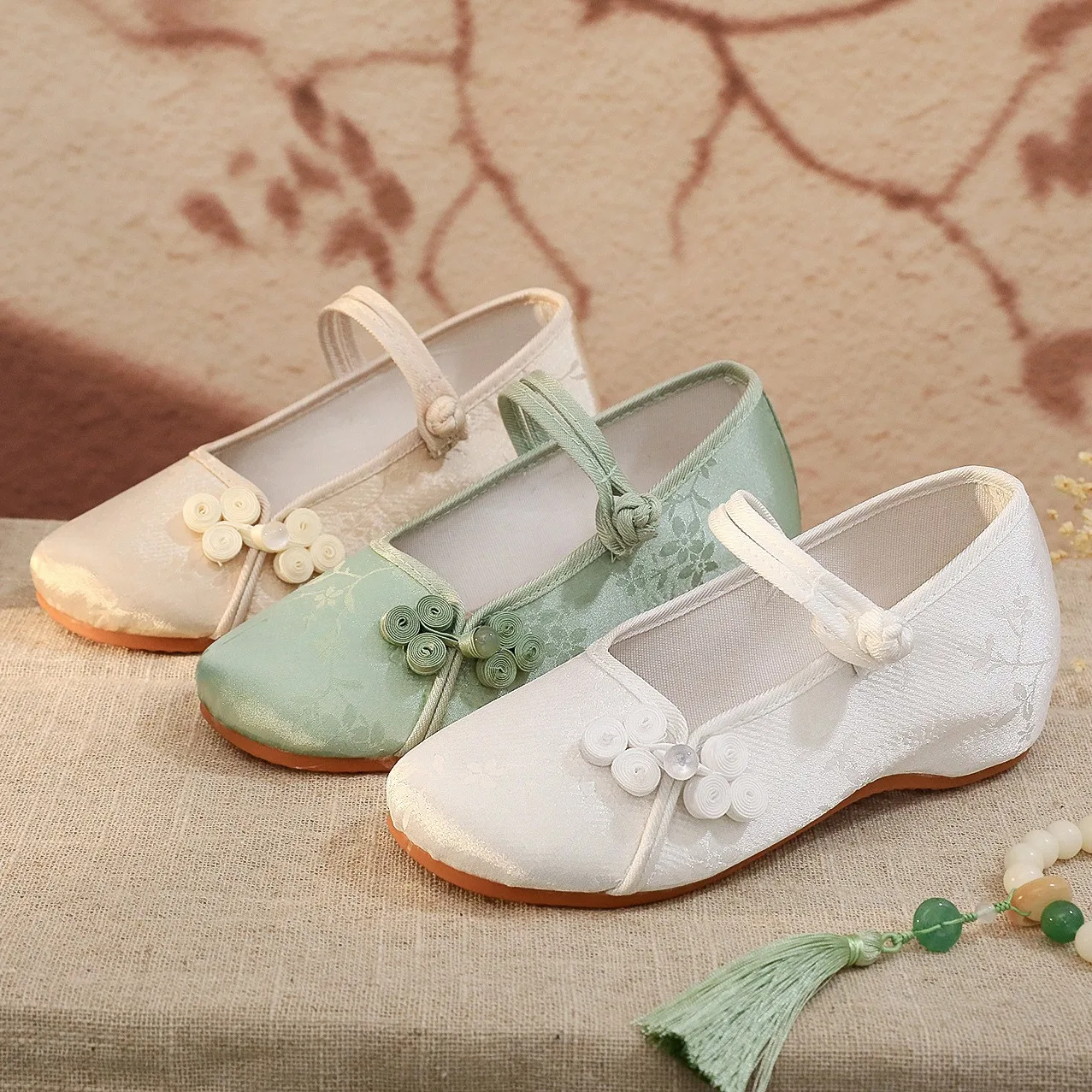 

Han-Style Clothing Shoes Women's Spring and Summer Old Beijing Cloth Zen Embroidered Low Heel Ethnic Style Tea Artist Work