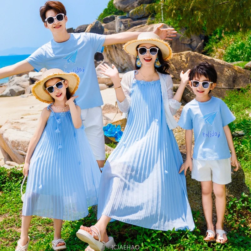 

Пляжное платье, модные одинаковые комплекты для всей семьи, летний комплект для отпуска для мамы и дочки, футболка для отца и сына, брюки, костюм, детская одежда для близнецов