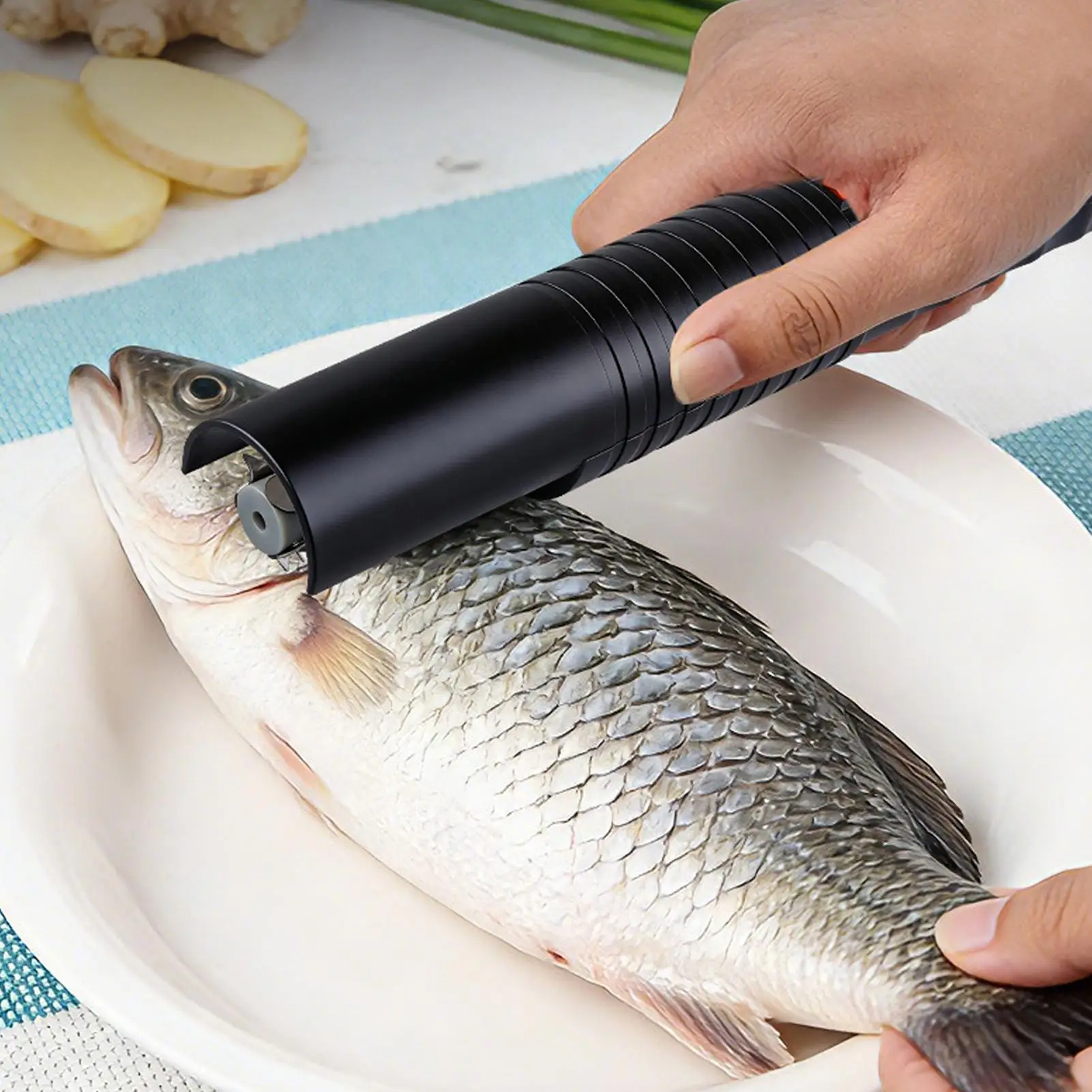 Electric Fish Scale Remover Waterproof Rechargeable Scraper Fish Descaler Tool for Kitchen Cooking Seafood Outdoor Commercial