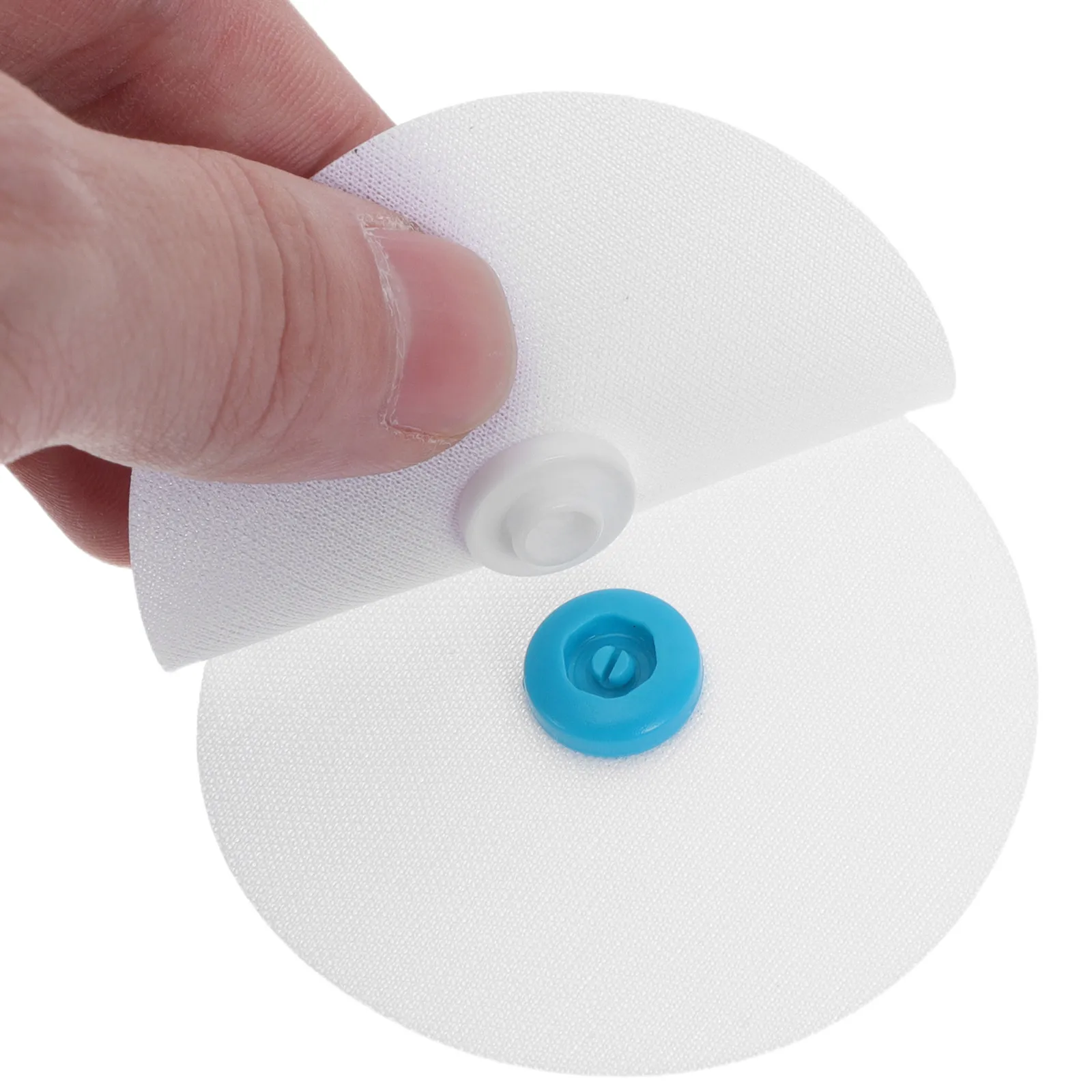 

Universal Duvet Fastener Clips for Thick Comforters Holds Firmly Without Damage to Fabric Quick Installation Tool Included