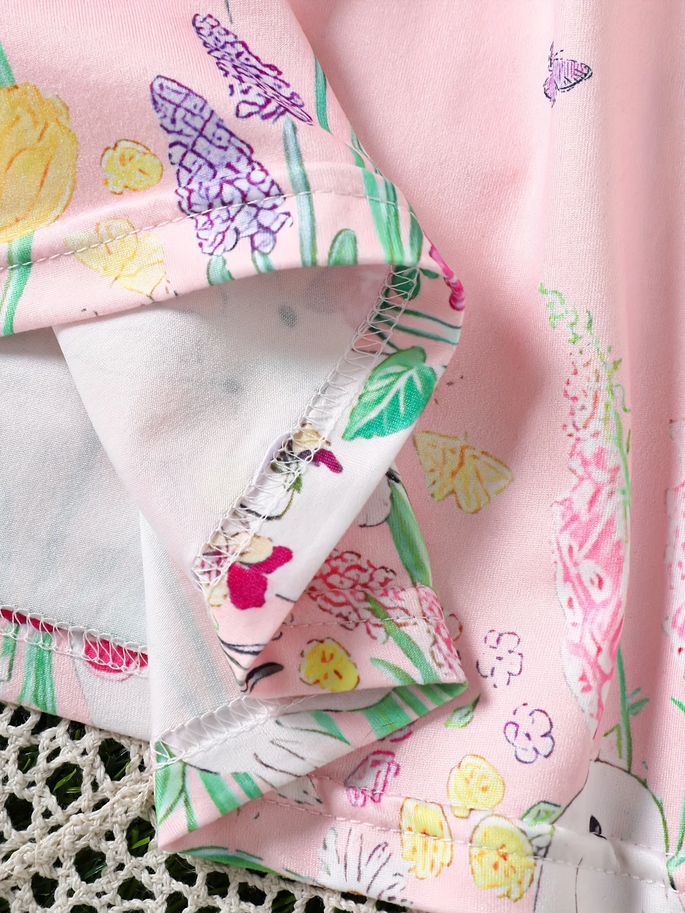 الفتيات الصيف عارضة أزياء متماسكة يطير كم كشكش فراشة الأرنب تحديد المواقع الطباعة الرقمية اللباس الأزهار الأرنب الشاطئ عطلة حزب هدية مع شريط من الساتان