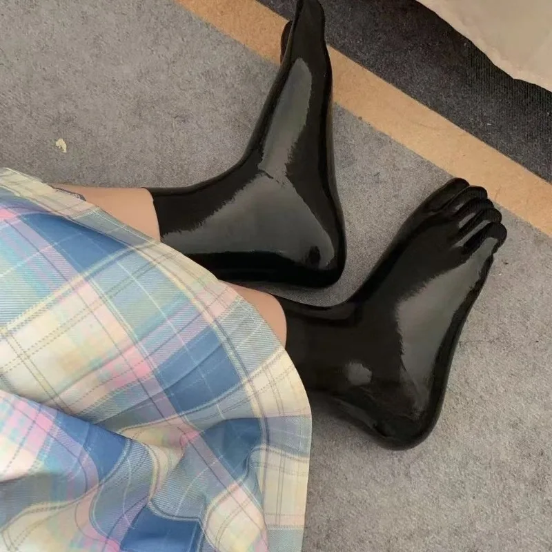 أسود أبيض فاصل أصابع القدم الجوارب الطويلة للجنسين منتصف العجل اللاتكس الطبيعي سلس مريحة مثير تأثيري جوارب الرجال النساء الجوارب