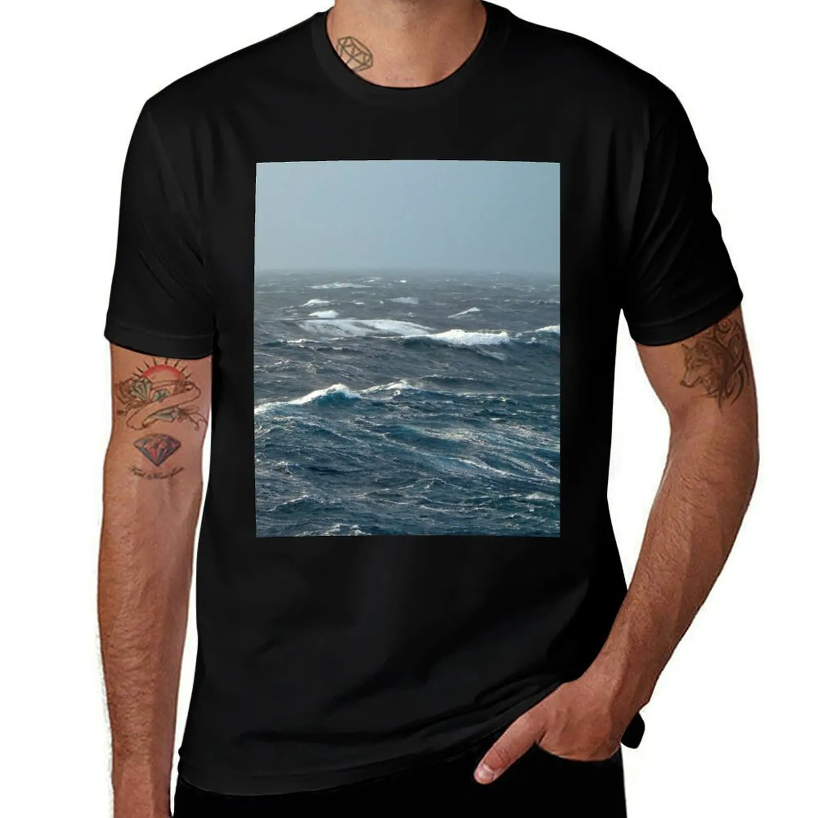 

Valentines Day in the Arctic Sea T-Shirt Casual Daily Outfit T-Shirt