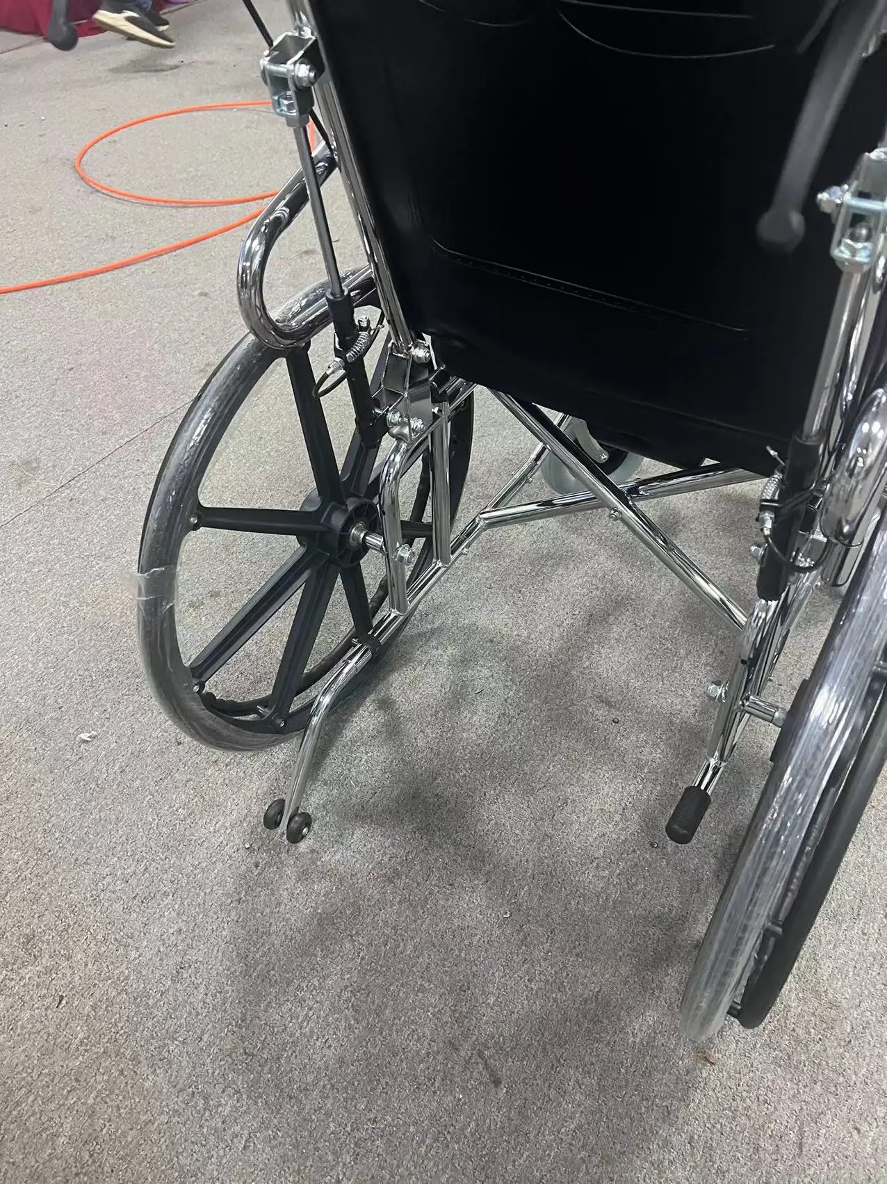 كرسي صوان لكبار السن مستلق عالي الظهر قابل للتعديل كرسي متحرك للمرحاض #5