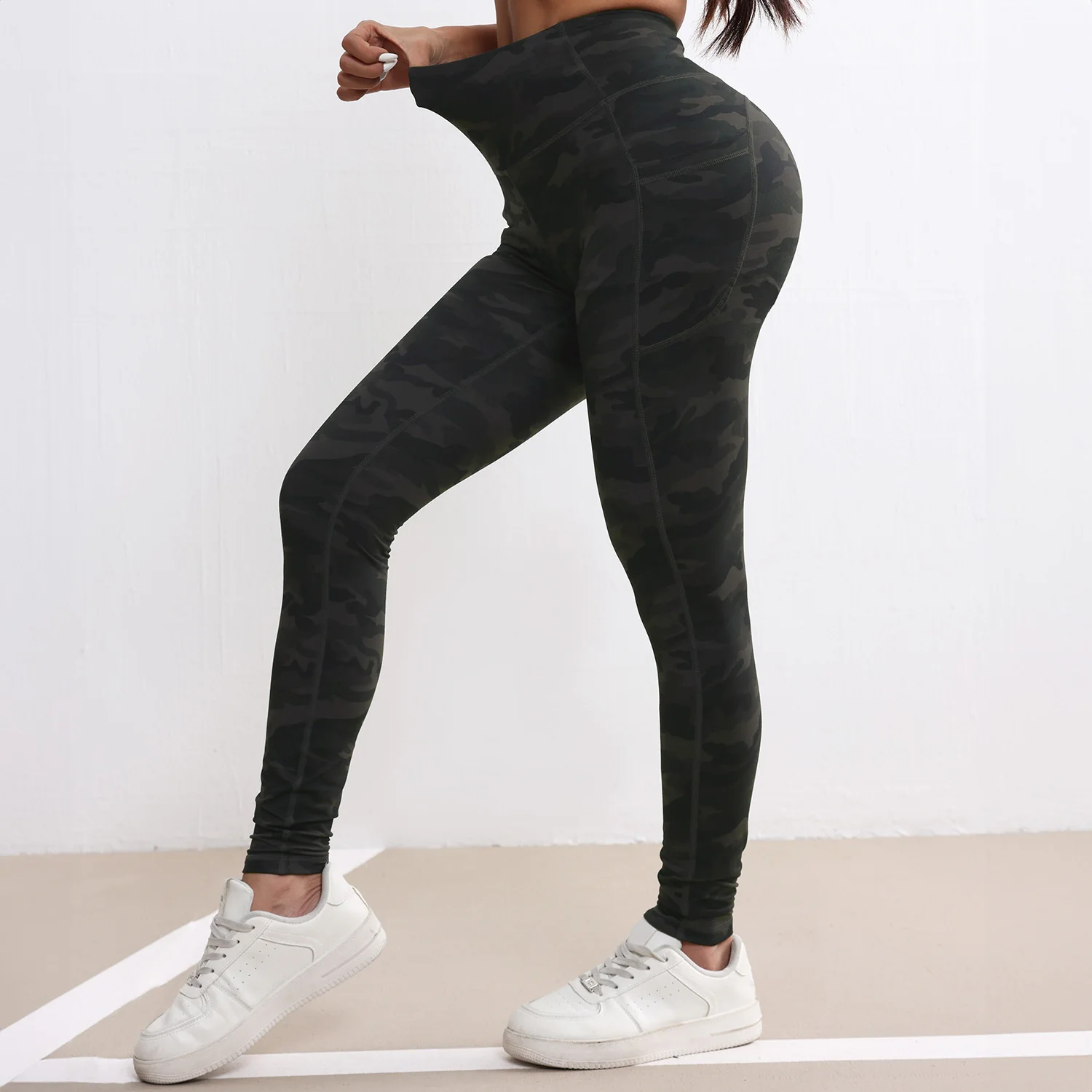 Kamuflażowe szare zielone seksowne damskie legginsy sportowe z wysokim stanem, dopasowany krój, odpowiednie do biegania, fitness, jogi, spodnie na świeżym powietrzu