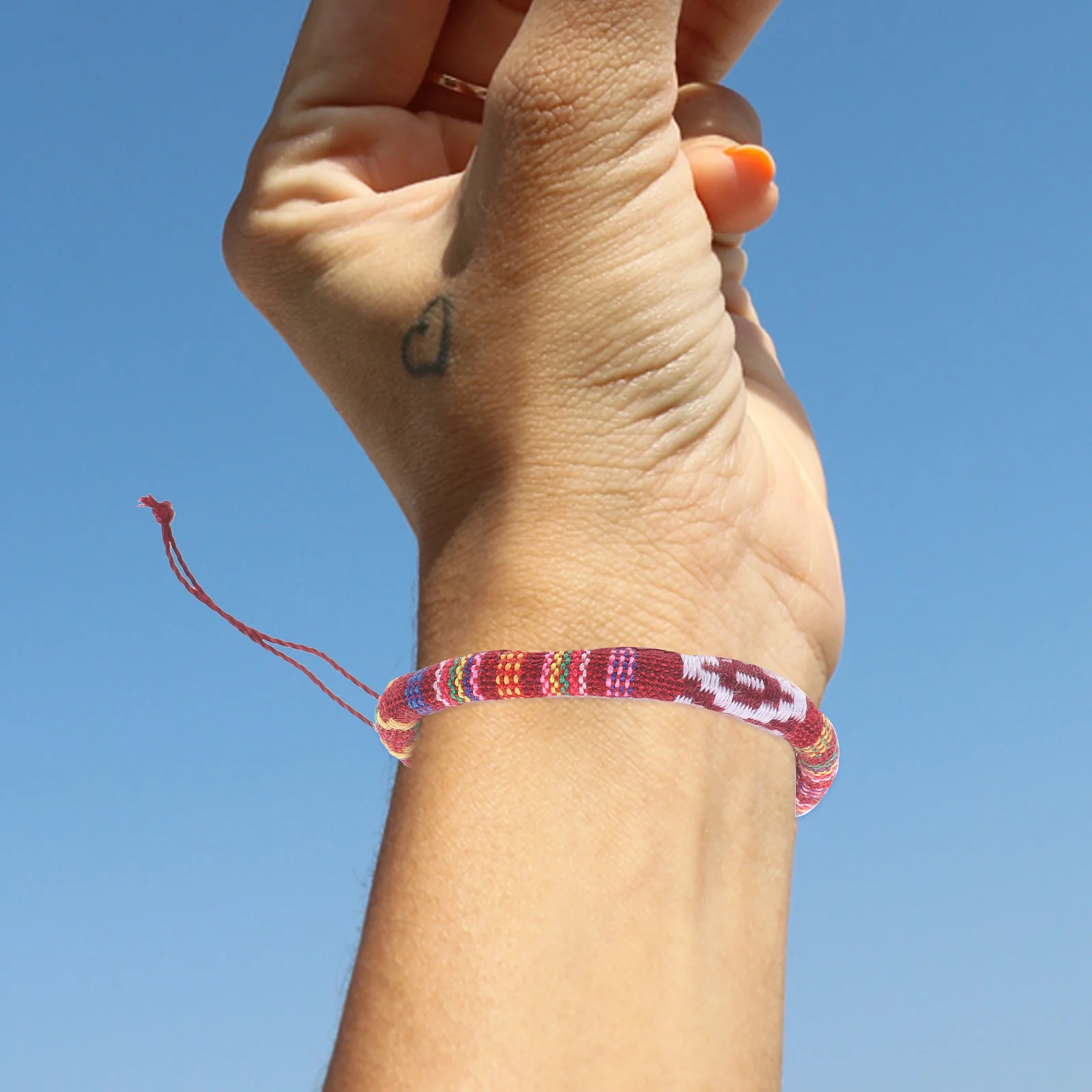 

18Pcs Colorful Bohemian Friendship Bracelets Adjustable Woven Rope Summer Beach String Bracelets for Women Accents