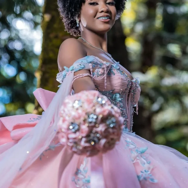 Personalizado rosa quinceanera vestidos fora do ombro lantejoulas borboleta apliques camadas arco cauda longa vestido 15 quinceanera