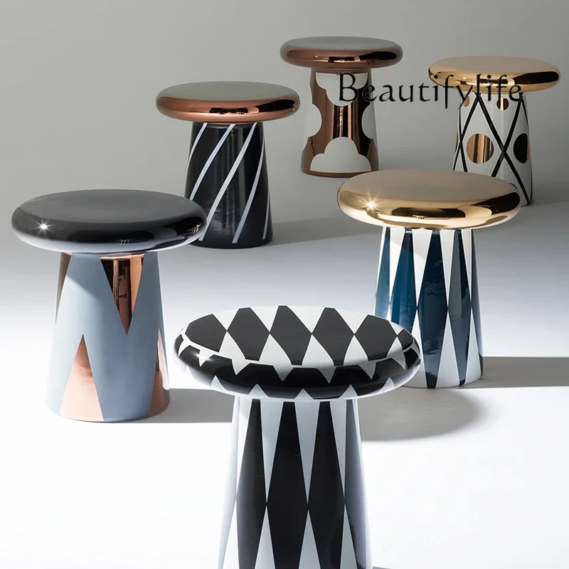 X36 Nordic Electroplated Ceramic Round Mushroom Edge Corner Few Painted Small Side Table Round Coffee Table Model House Ornament