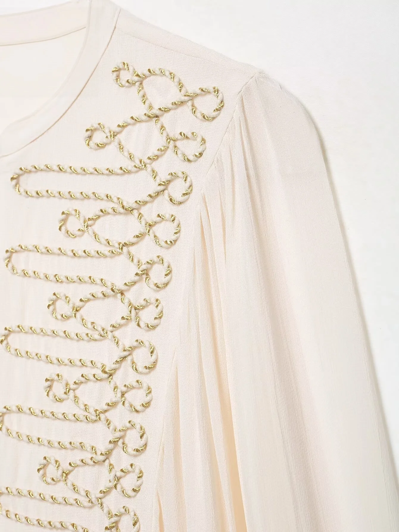 Aurelia Embroidered Statement Blouse S2bc42189c93440968aa036deee45b8bfv