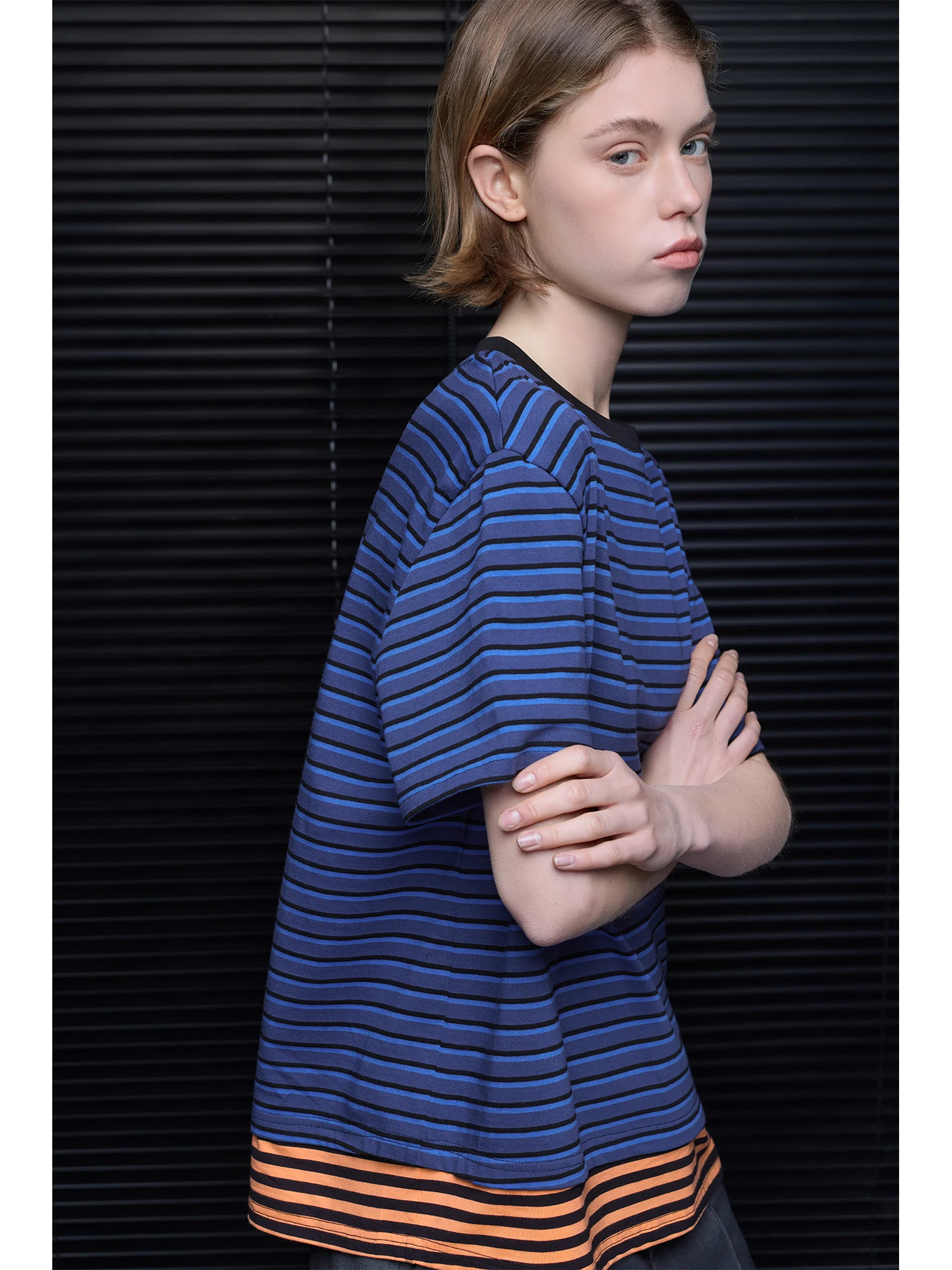 

Новая летняя женская свободная повседневная футболка в полоску с коротким рукавом, в стиле колор-блок, уличный стиль, дышащая, комфортная, из смесового хлопка