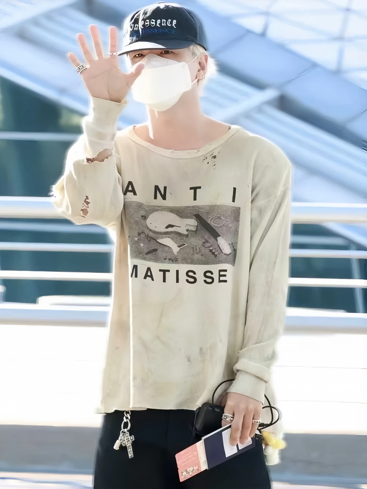 Washed Long Sleeve T-Shirt Men Women Vintage Style Cotton Crew Neck Graphic Tee Unisex Comfortable Fit Fashionable Clothing