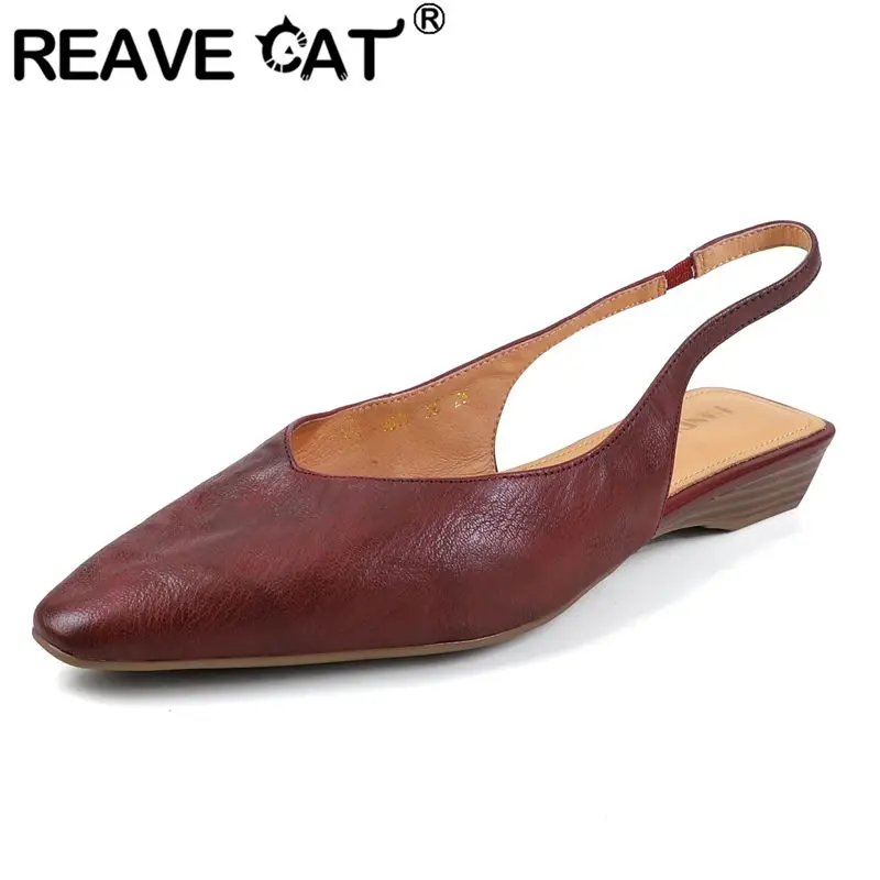 

REAVE CAT 2025 г. Женские сандалии из мягкой натуральной кожи с квадратным носком на плоской подошве без шнуровки сзади, модная повседневная женская летняя обувь 33 40