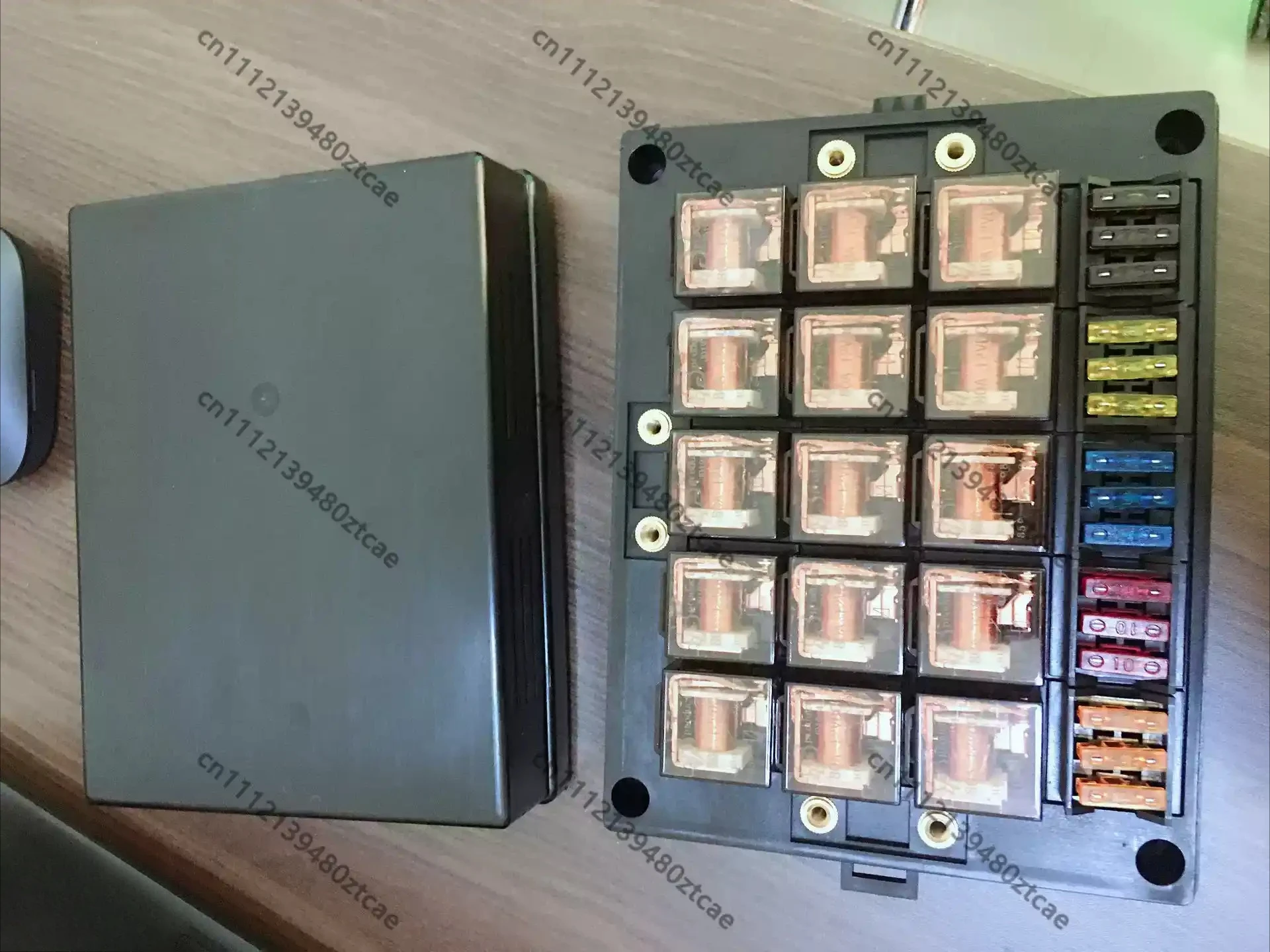 18 Way Fuse Box Shell With 15 Position Relay Sockets & Terminals Multi-circuit Holder For Automotive & Marine