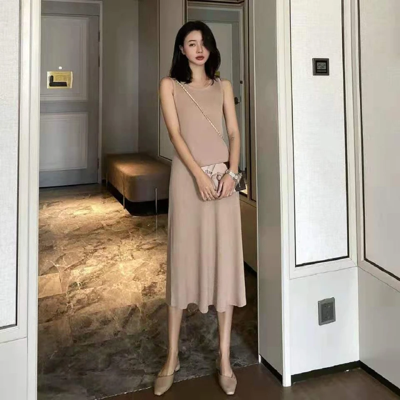 

Трикотажное платье из ледяного шелка без рукавов для женщин летом, новая черная длинная юбка выше колена, жилет, юбка средней длины