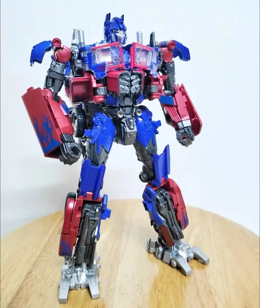 発売中変身おもちゃ TW1022 OP トラックアクションフィギュアおもちゃ TW1022 可動人形変形ロボットモデル男の子ギフト在庫あり