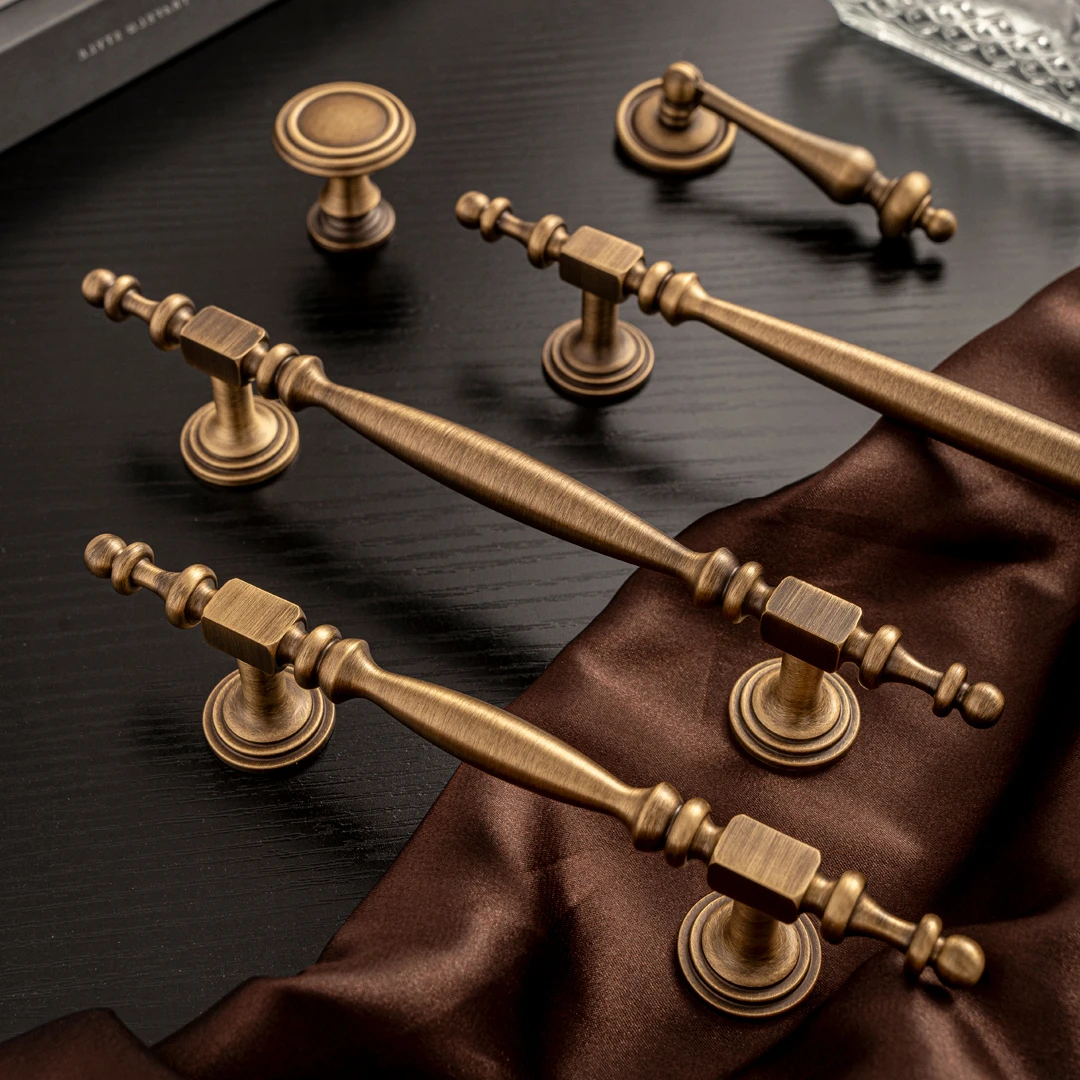 Brushed Brass Furniture Handles Antique Brass Kitchen Cabinet Pull Drawer Knobs Luxury Hardware Accessories