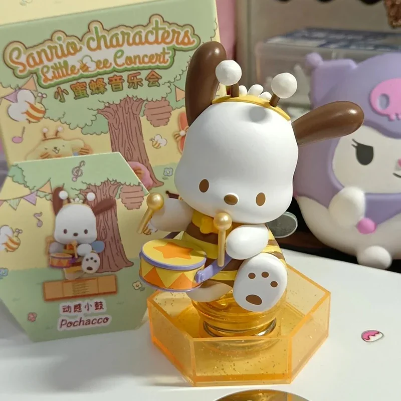 

Sanrio серия концертов пчелы глухая коробка модные игрушки экшн-фигурки милые понравились кулоны сюрприз загадочная коробка подарочная модель куклы