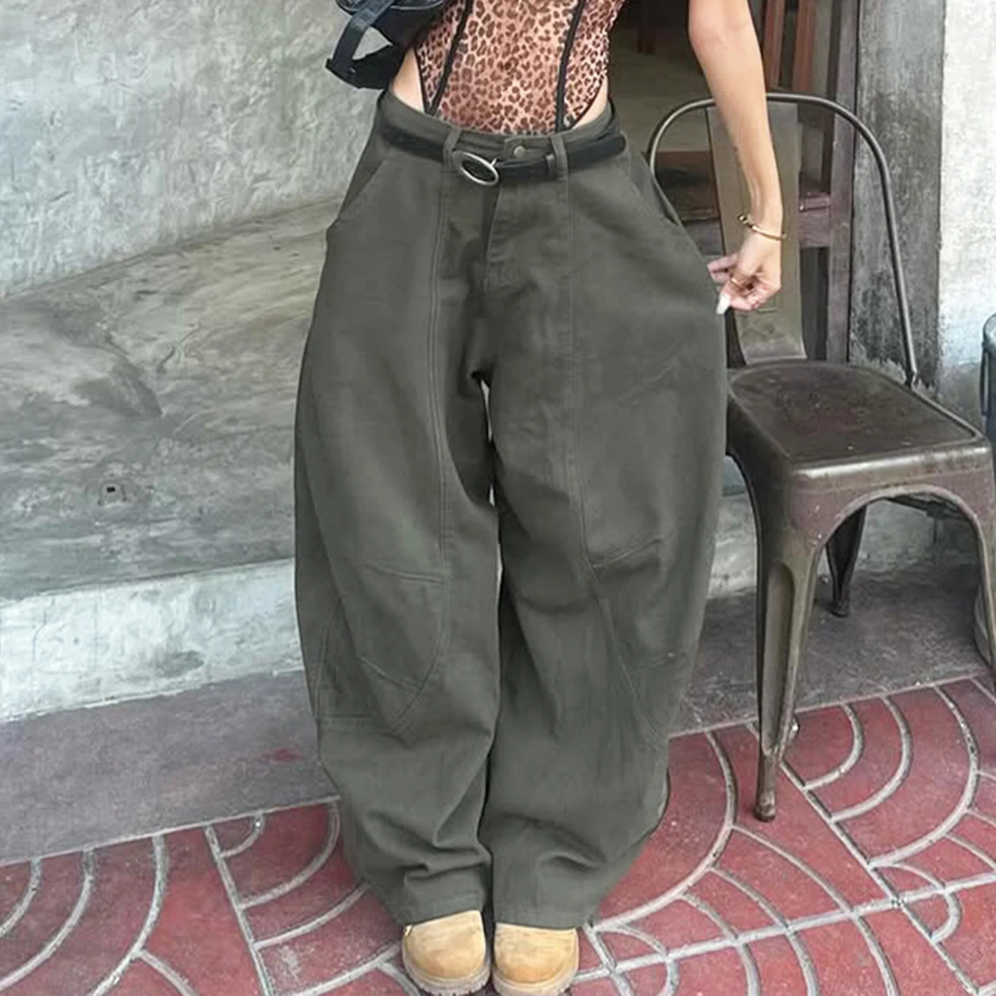 SUCHCUTE Women Casual Low Waist Wide Leg Pants Loose Barrel Cargo Trousers Oversized Baggy Streetwear Utility Pants with Pocket