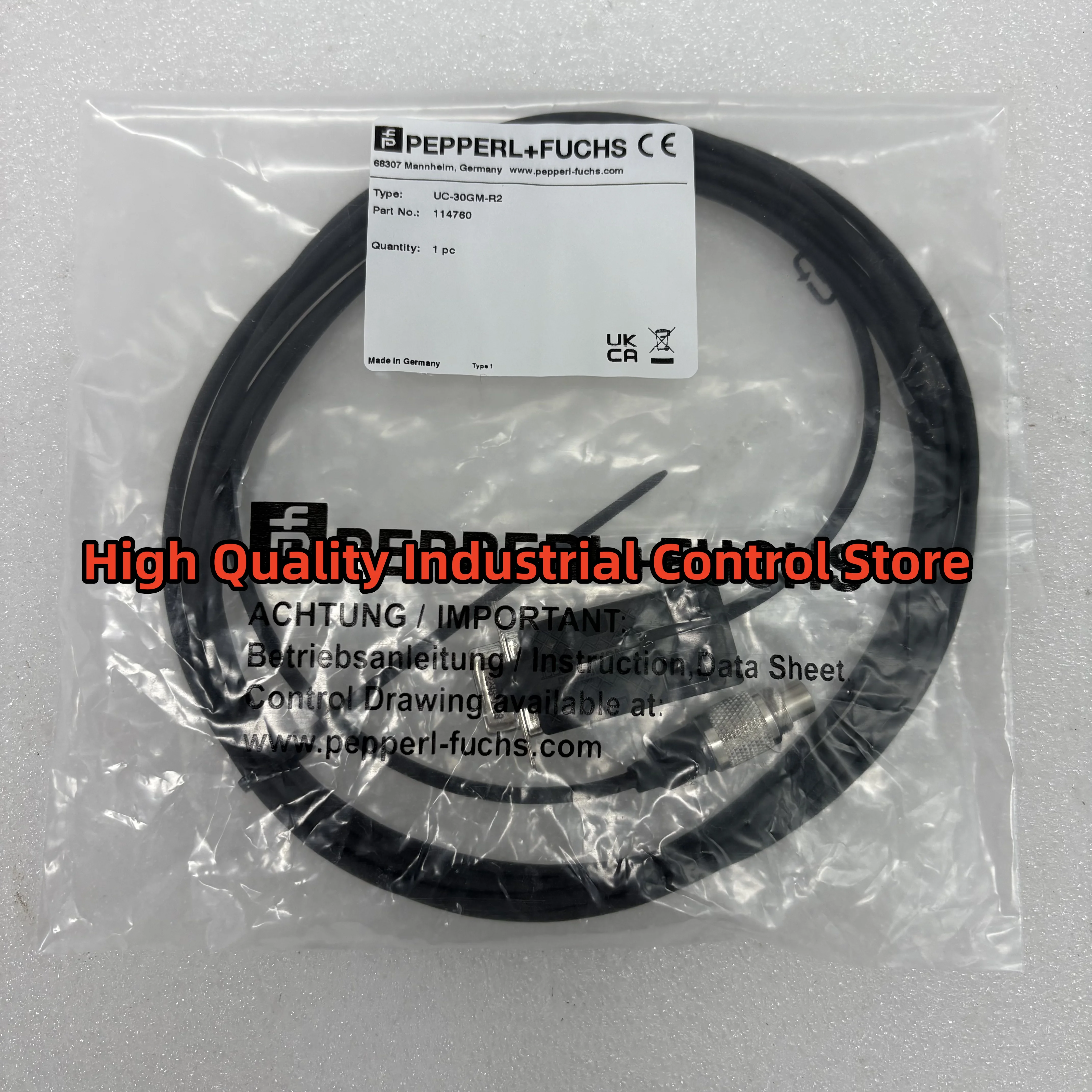 

New original UC-30GM-R2 114760 Data connection line