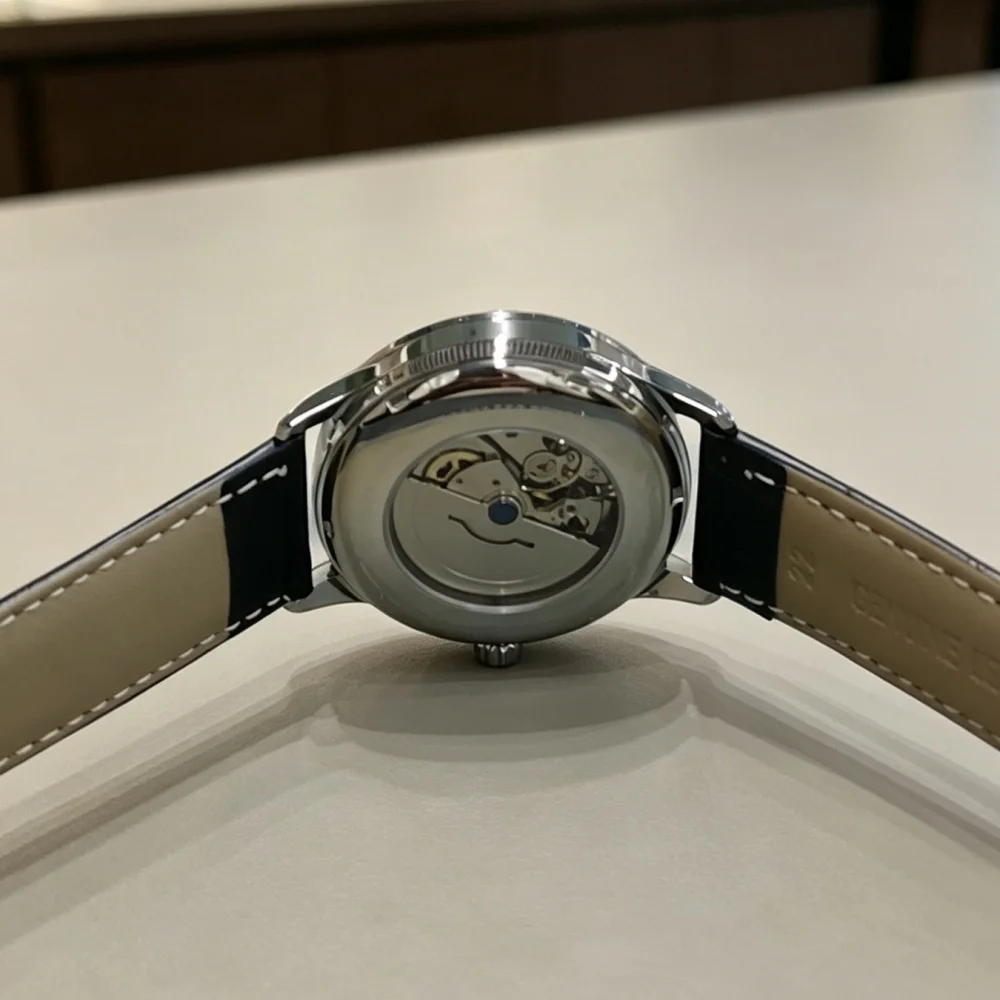 Light Luxury Men's Skeleton Mechanical Watch, Round Case, Leather Strap, Calendar Window, Automatic Mechanical Movement, Waterproof, Business Casual, Fashionable, Stylish, Simple Men's Watch, Gift