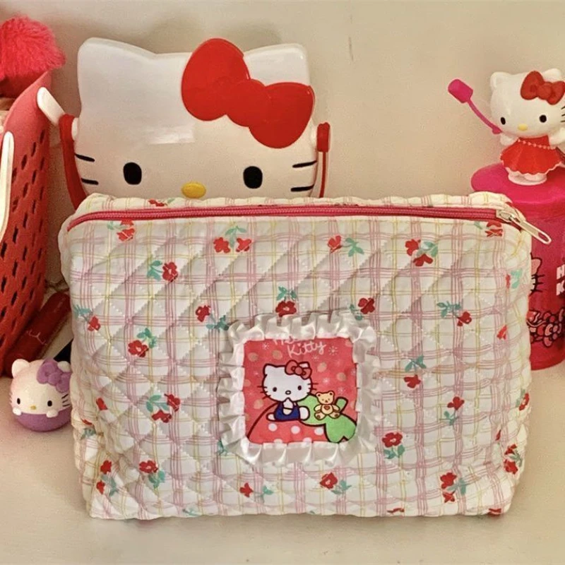 Hello Kitty Cosmetic Bag Portable Travel Bag Anime Kawaii Girl Large Capacity Skin Care Products Storage Portable Toiletry Bag