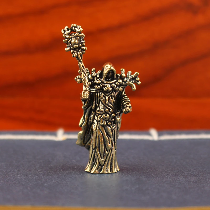 Estatuilla de mago de latón: estatua de mago místico vintage para decoración de escritorio, artículo de coleccionista de fantasía, adorno único de oficina y estantería ​