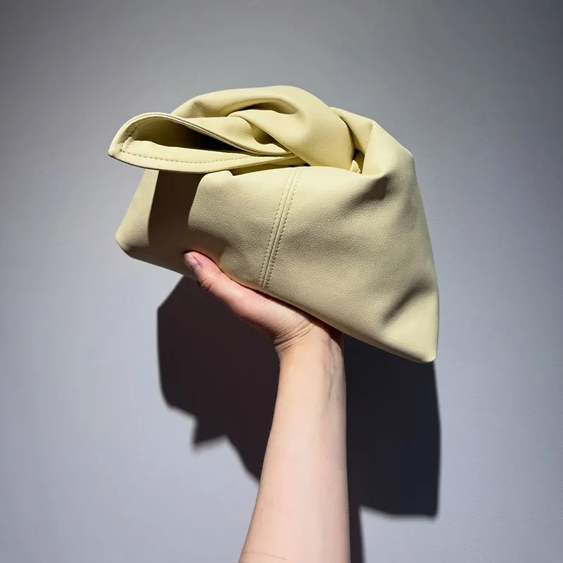 Kunstleder-Handtasche mit gedrehtem Knoten, elegante Damen-Clutch mit Falten, minimalistische PU-Handtasche, Abendtasche, Alltagstasche für Damen. – Detail 6