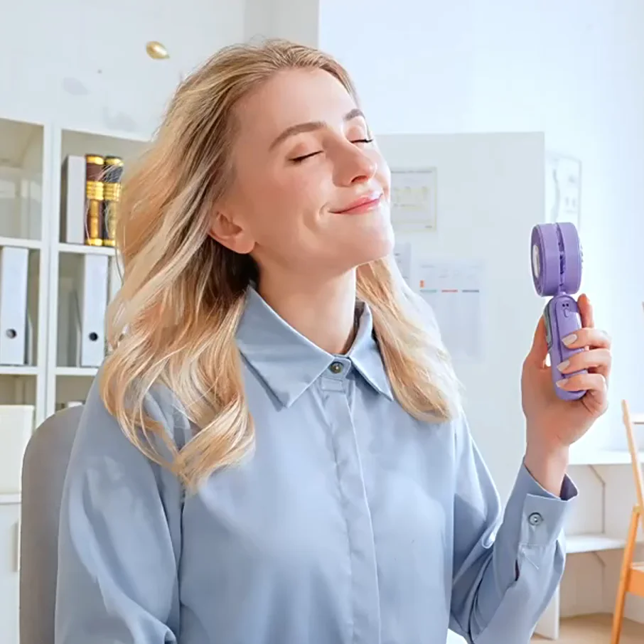 

Портативный креативный цифровой вентилятор с функцией охлаждения, турбо-скоростью и складной конструкцией, можно носить на шее.