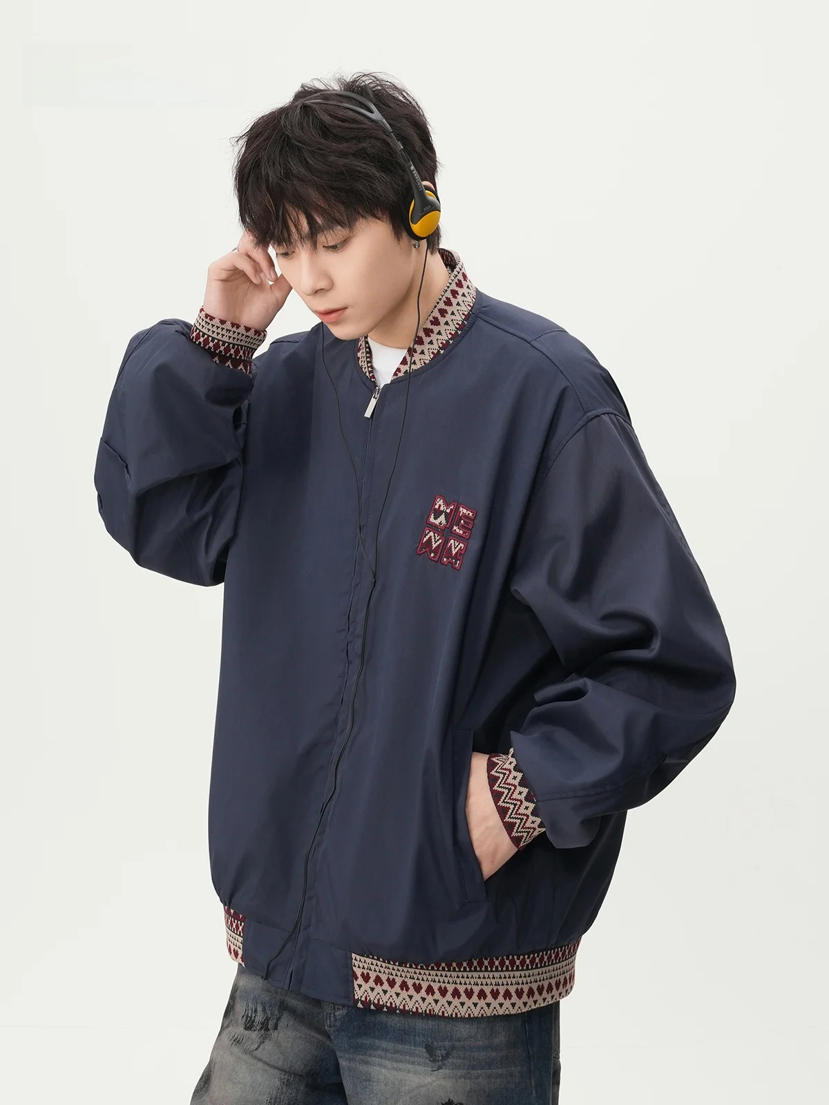 

Новая китайская куртка с вышивкой в стиле бейсбольной формы, свободного кроя, осенний модный дизайн, парная верхняя одежда из полиэфирного волокна