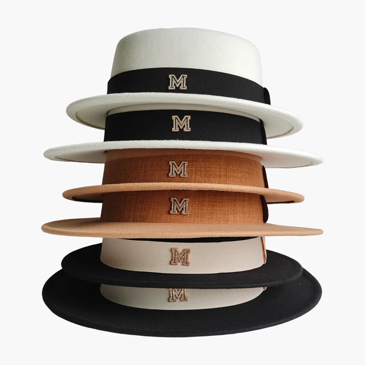 Flat Top Felt Hat For Men Women Rhinestone M Logo Wide Brim Fedora Hat Vintage British Style Formal Party Wedding Dress Hat