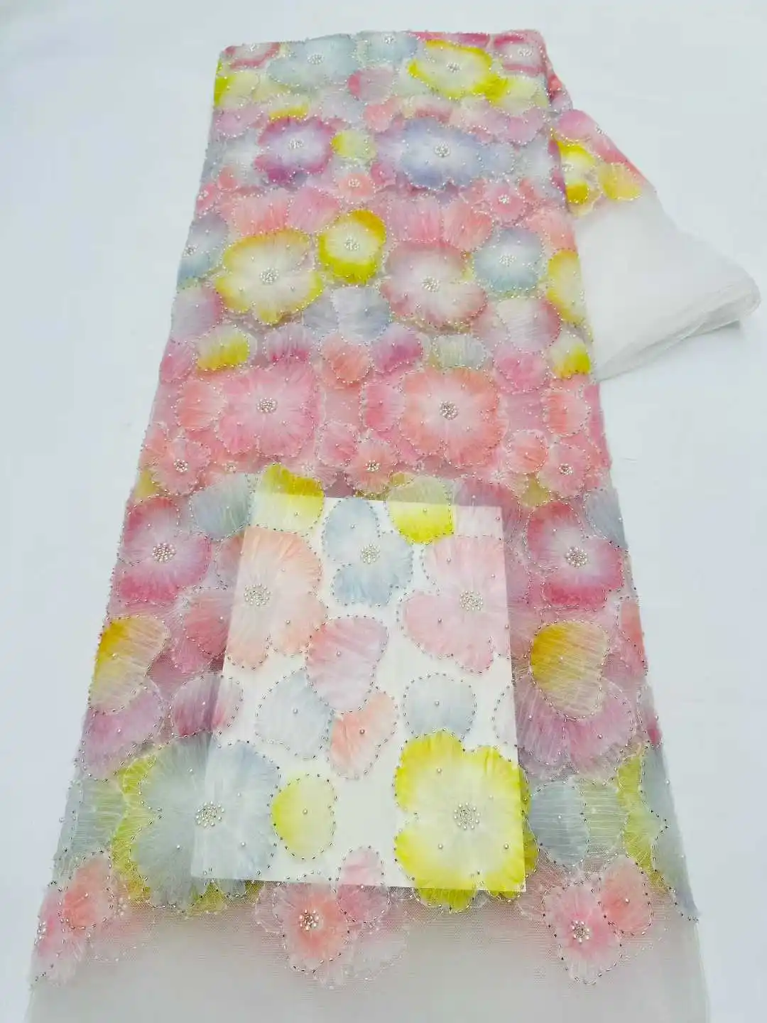Ultimo tessuto africano del pizzo del fiore 3D 2025 materiale del pizzo dello sposo di alta qualità tessuti di pizzo nigeriano francese per le donne festa di nozze