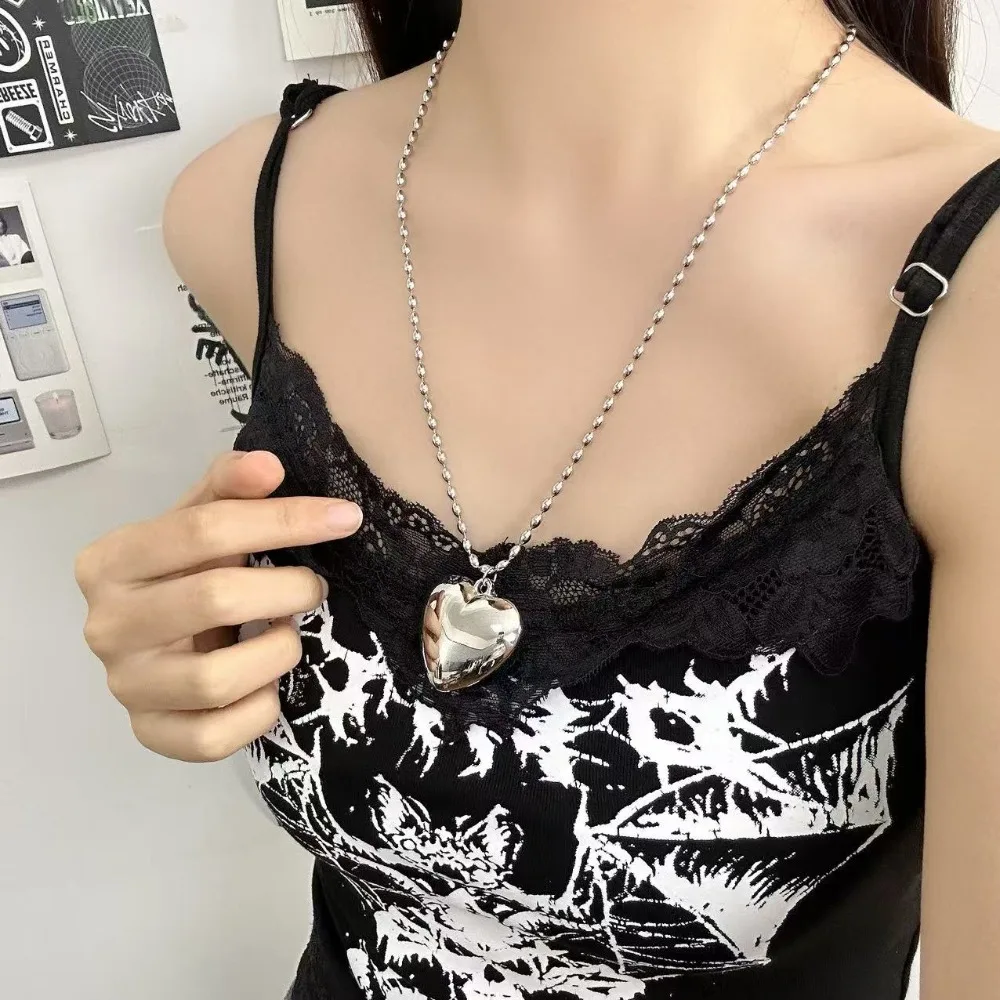 Exaggerated Personality Sliver Color Stereo Bright Surface Heart Shape Pendant Necklace for Women Korean Simple Jewelry Gifts