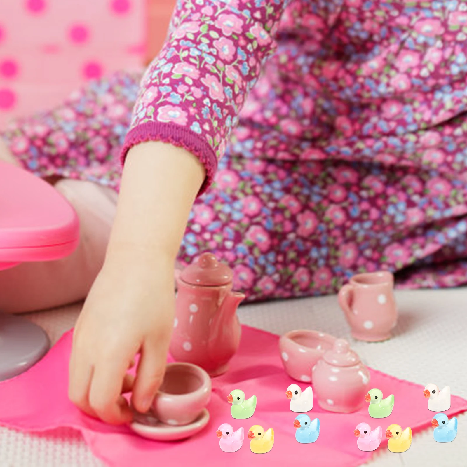 

50pcs Tiny Toys Ducks Luminous Figurines Adorable Decorations Tiny Toys Miniature Garden Ornaments Garden Ornaments