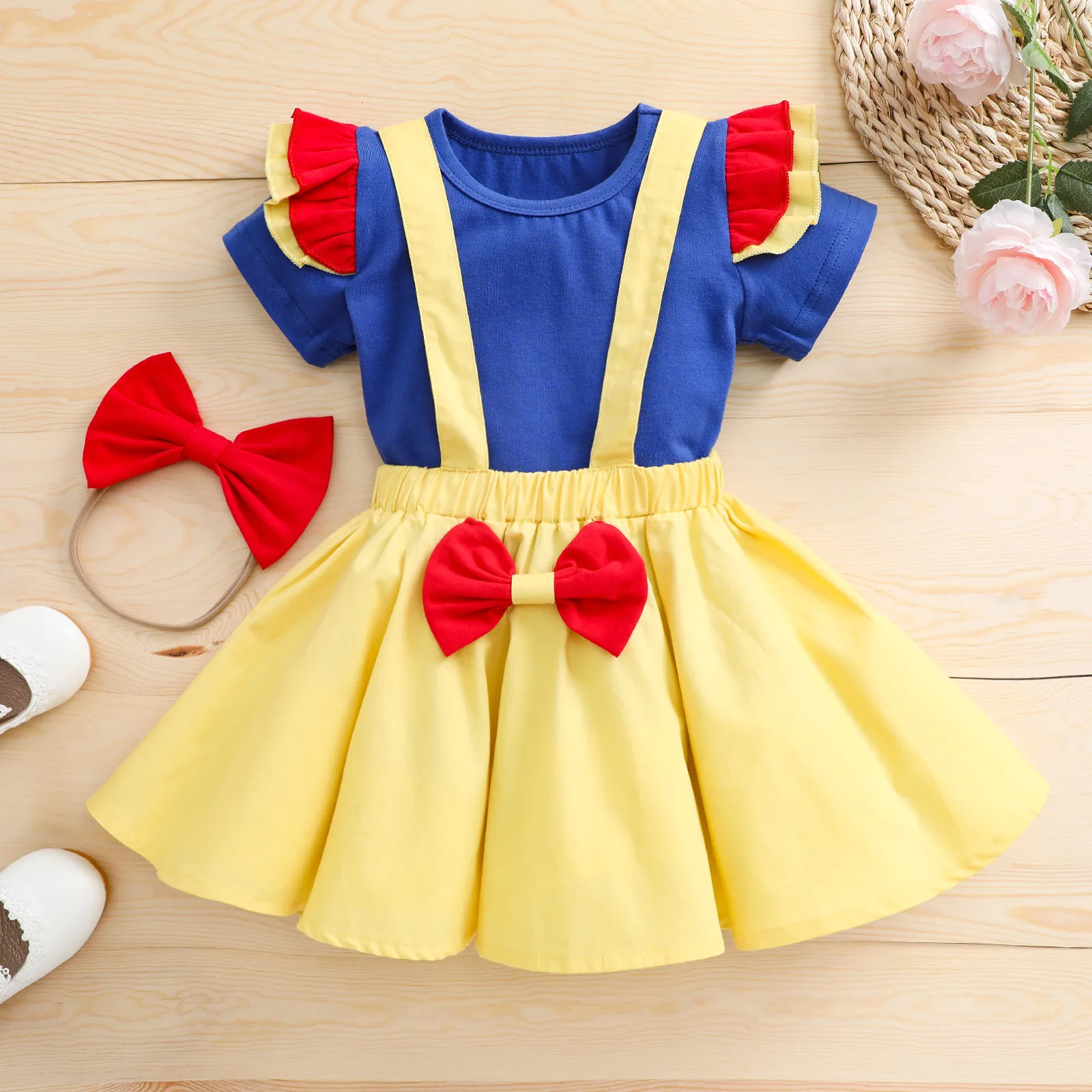 3pcs girls fashion small flying sleeve T-shirt + bow strap skirt + headdress newborn skirt suit suitable for parties and parties